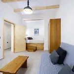 Angoni شقة